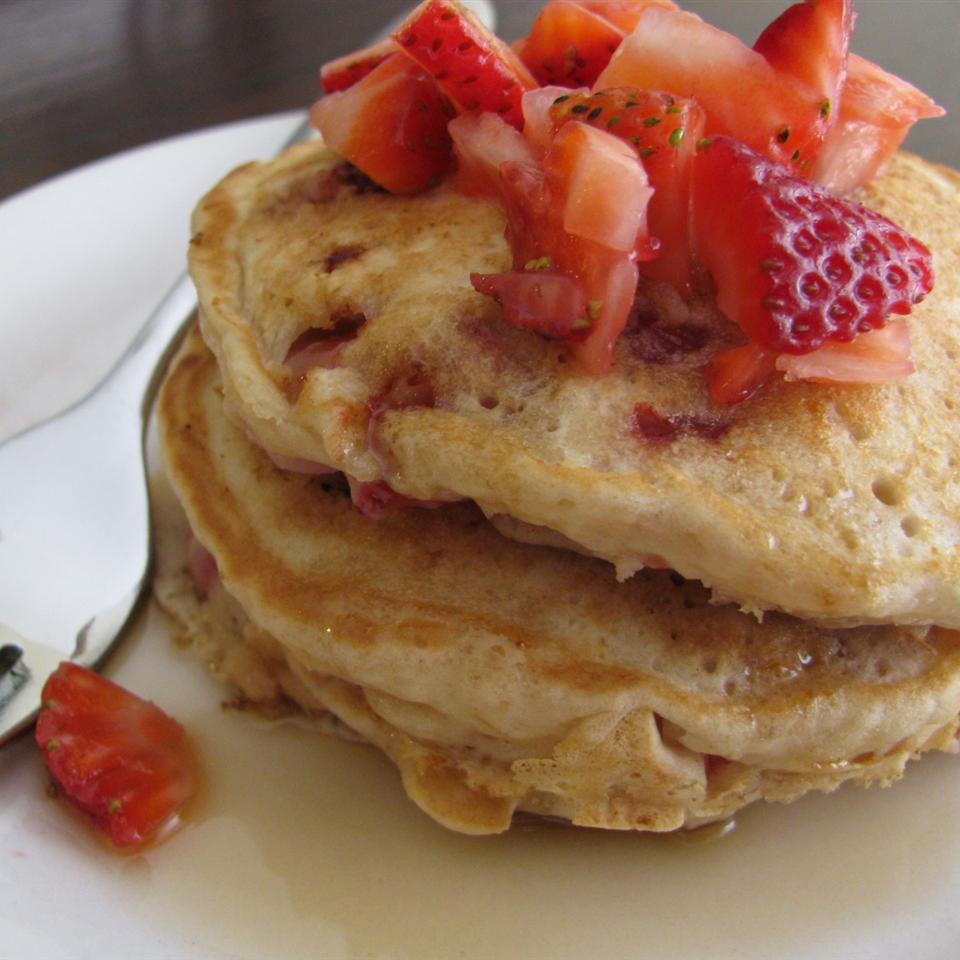 Strawberry Vanilla Pancakes 