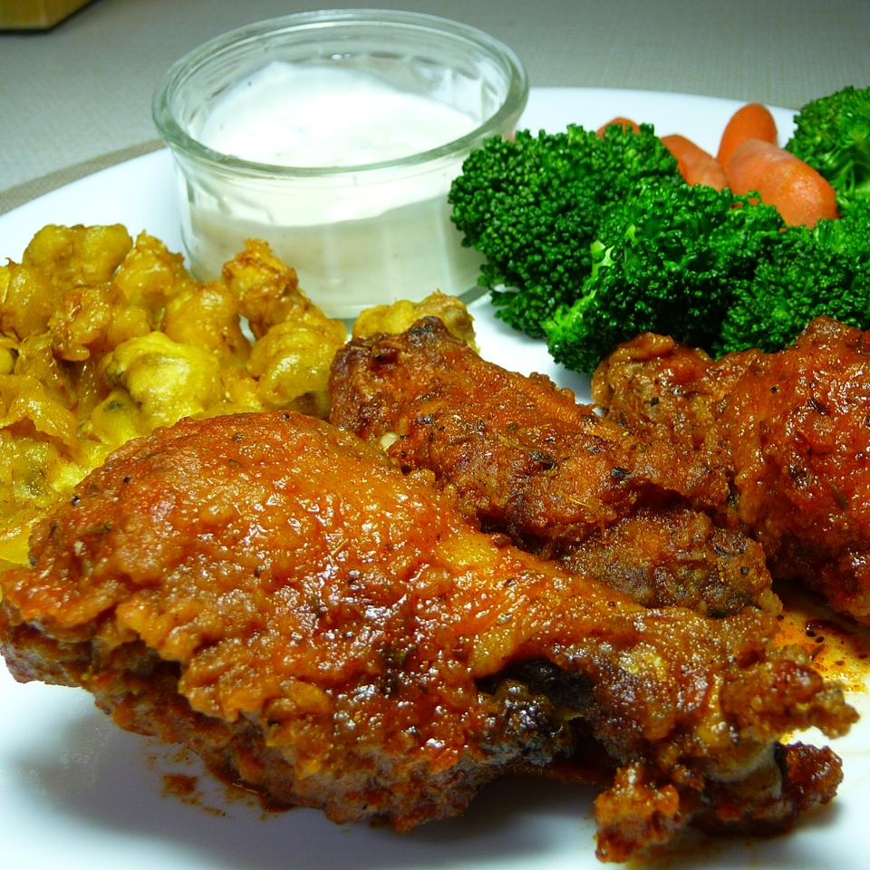 Spicy and Tangy Hot Wings 