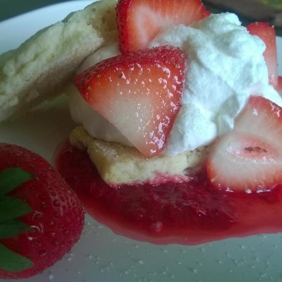 Scrumptious Strawberry Shortcake 