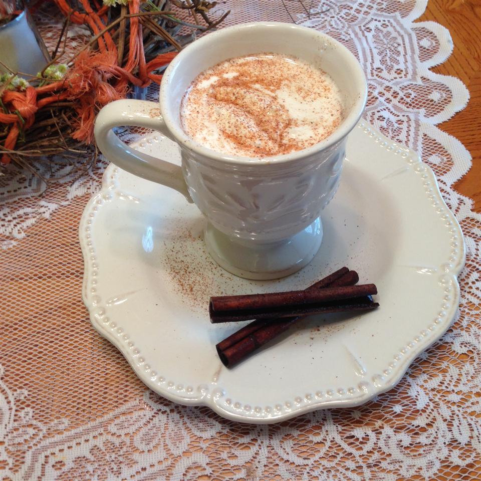 Old-Fashioned Hot Buttered Rum 