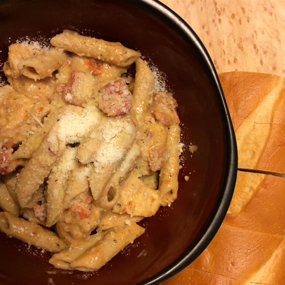 Creamy Parmesan and Sun-Dried Tomato Chicken Penne Kelsey Haliti