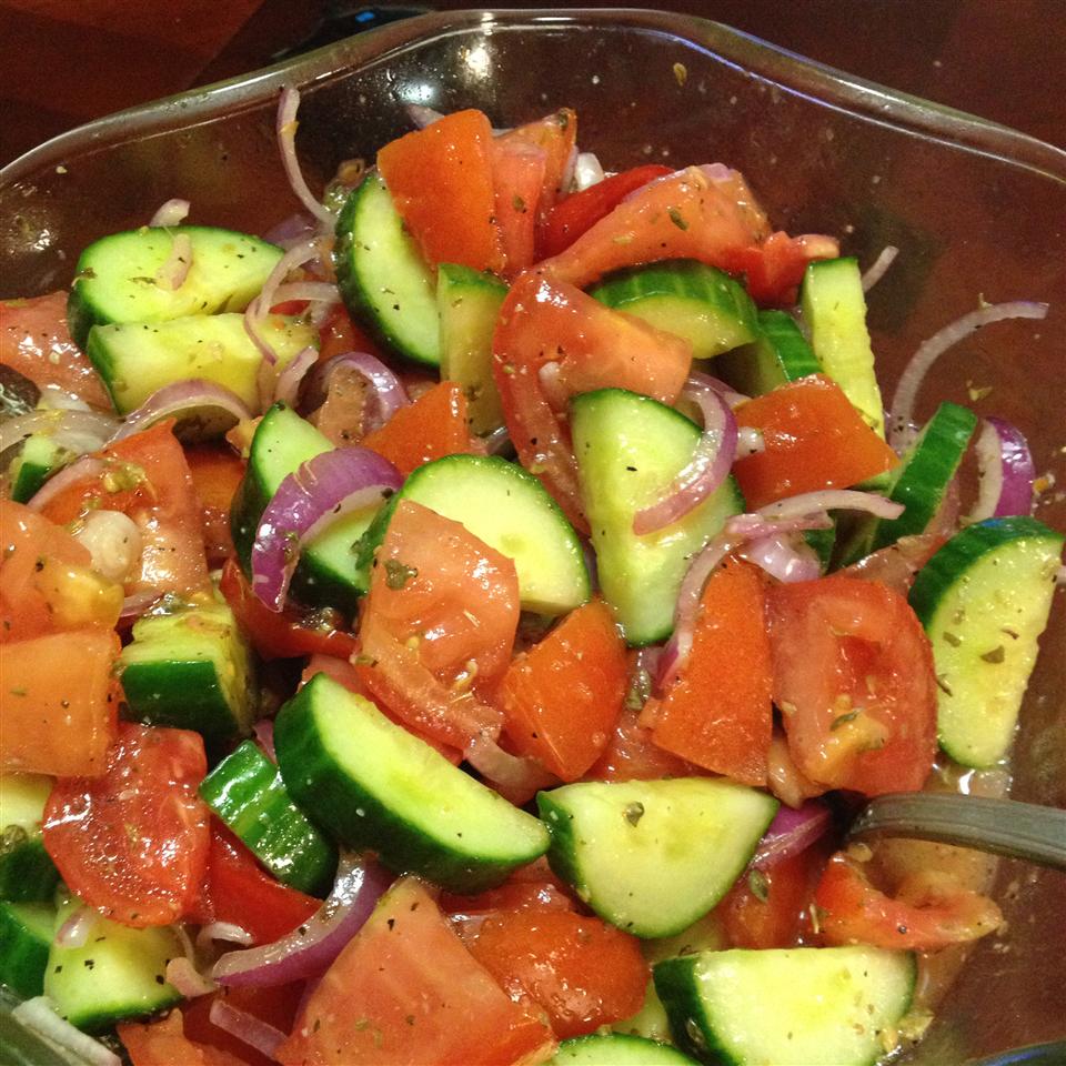 Italian Tomato Cucumber Salad 