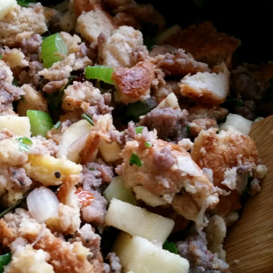 Awesome Sausage, Apple and Cranberry Stuffing Jamie Sisson