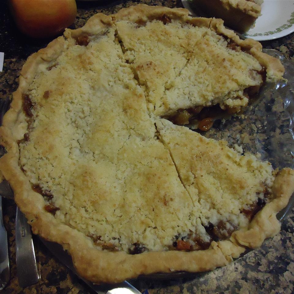 Homemade Mince Pie with Crumbly Topping