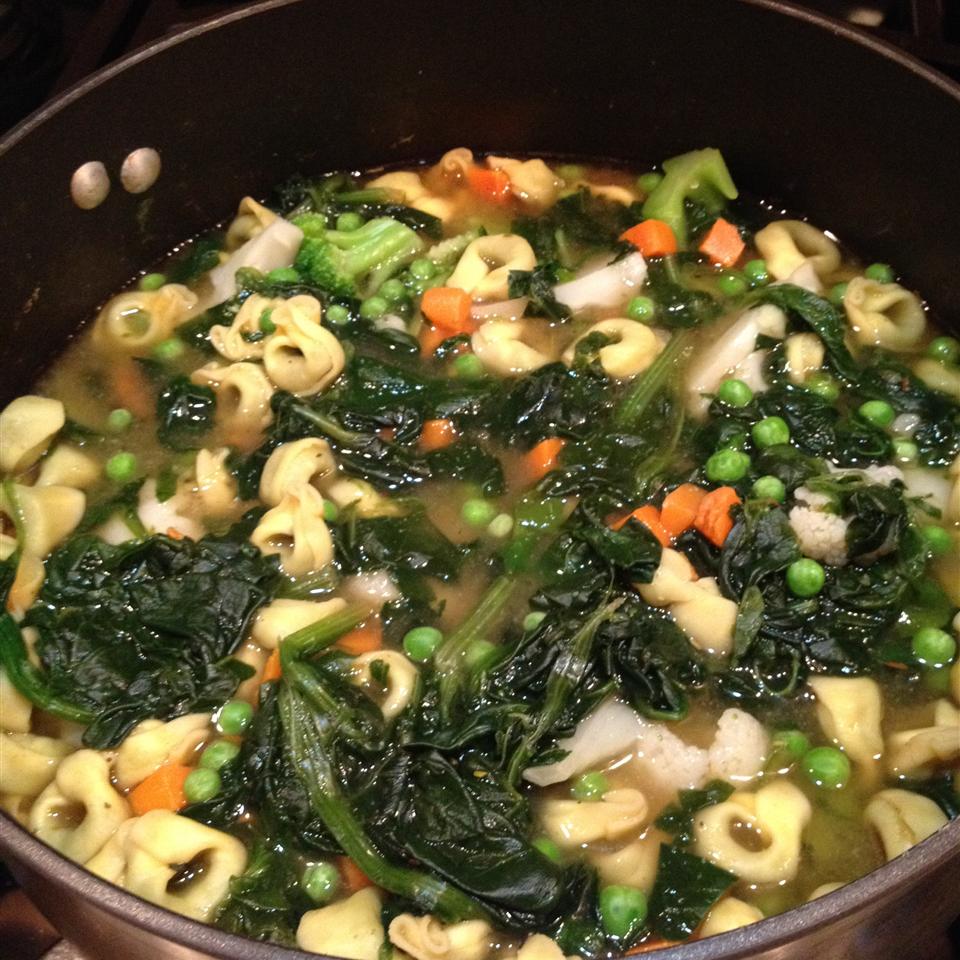 Spinach Tortellini Soup 