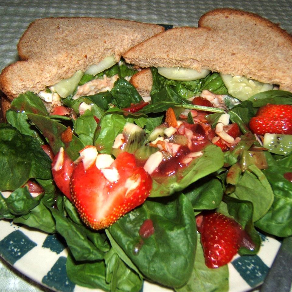 Strawberry, Kiwi, and Spinach Salad 