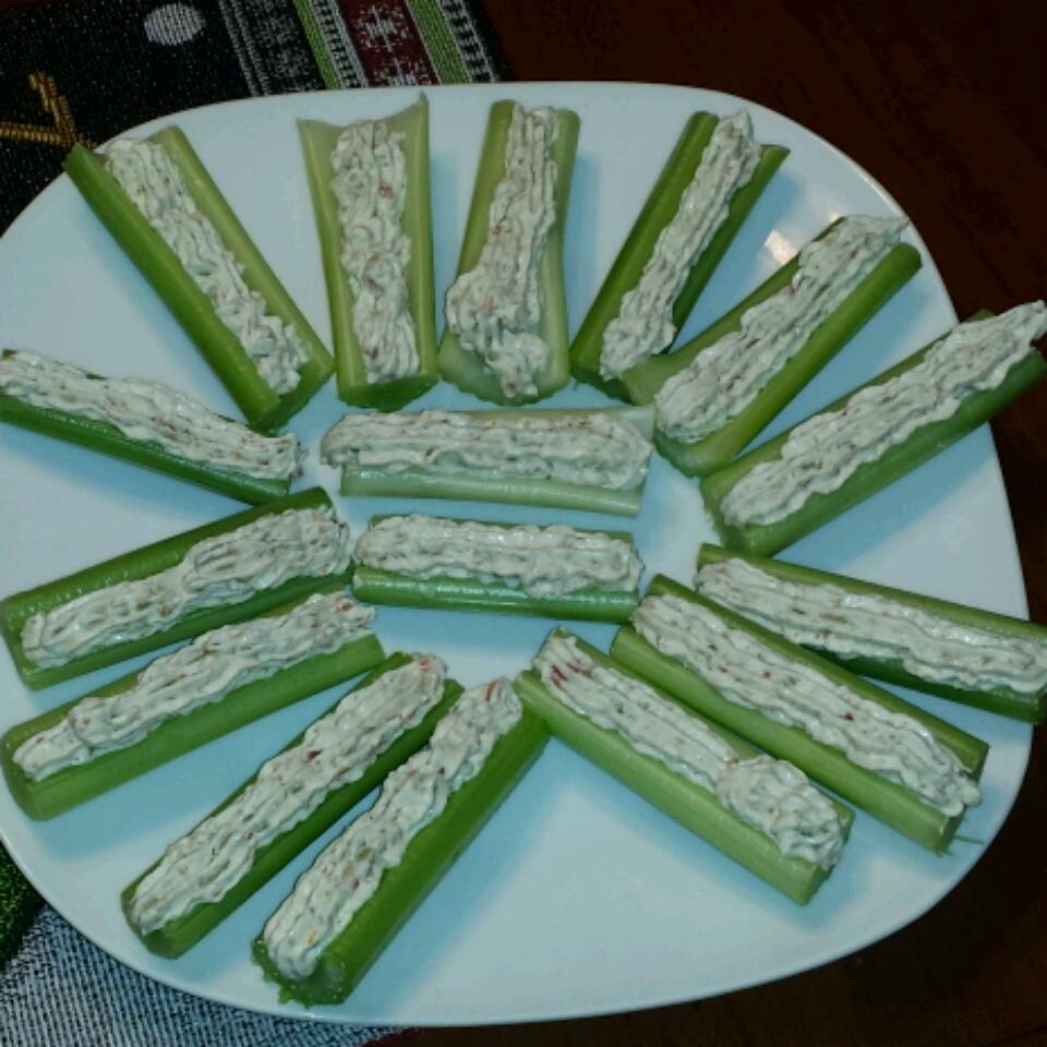 Grandma's Stuffed Celery eee