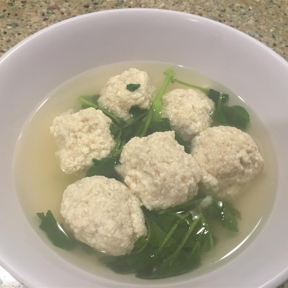 He Jia Tuan Yuan (Tofu Ball Soup for Lunar Chinese New Year)