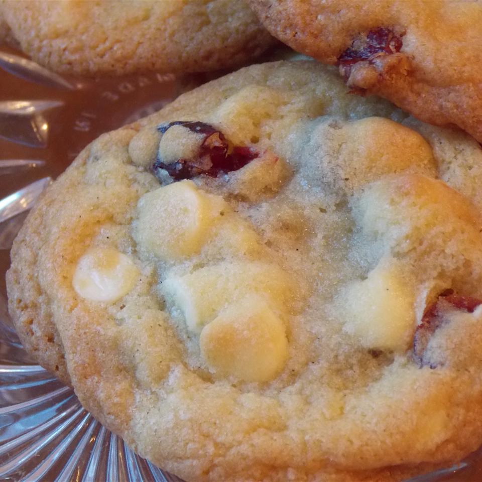 Rich White Chocolate Cranberry Cookies