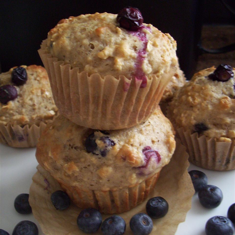 Get-Up-and-Go Muffins with Greek Yogurt, Oatmeal, and Blueberries