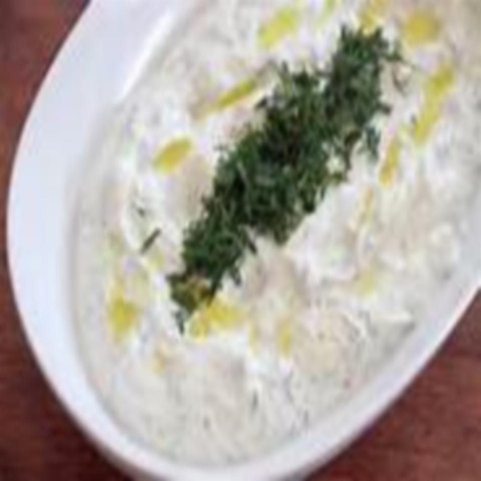 Haydari (Turkish Yogurt Dip) 