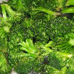 Broccoli in Roast Chicken Drippings Sumchelle