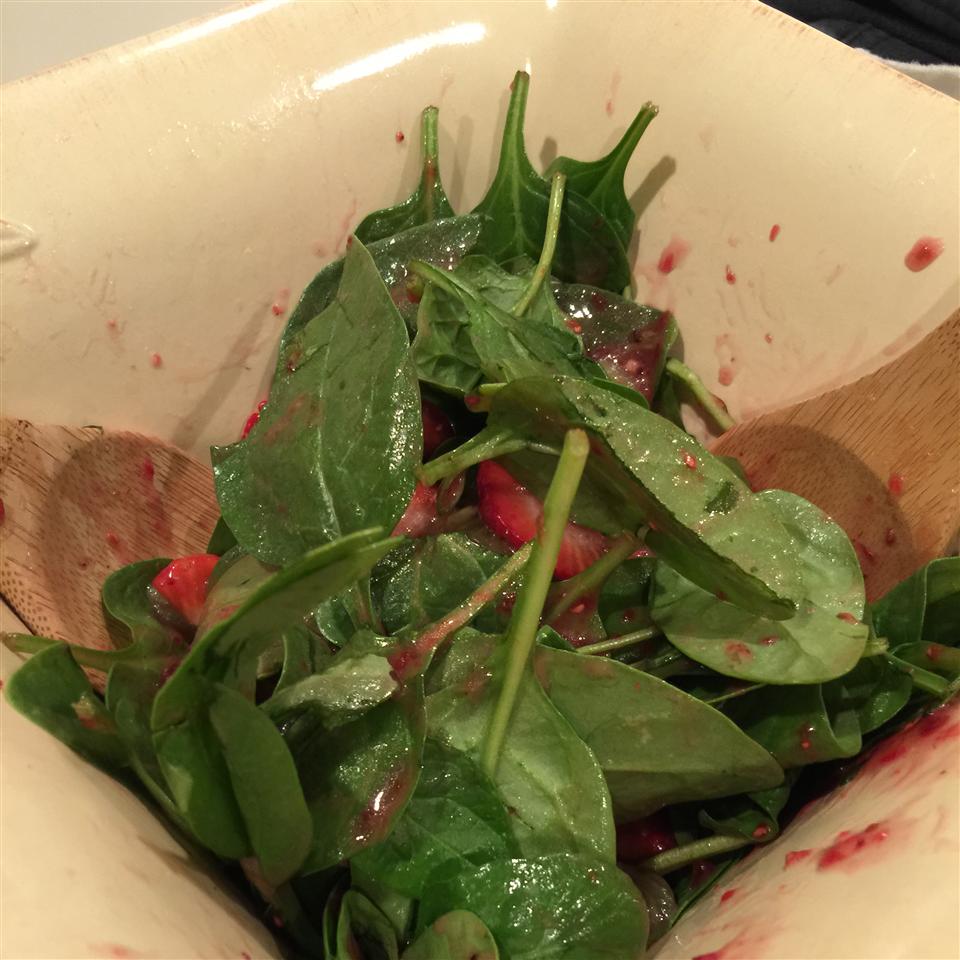 Strawberry, Kiwi, and Spinach Salad 
