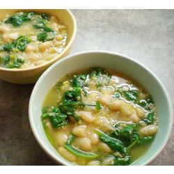 Spinach and Leek White Bean Soup 