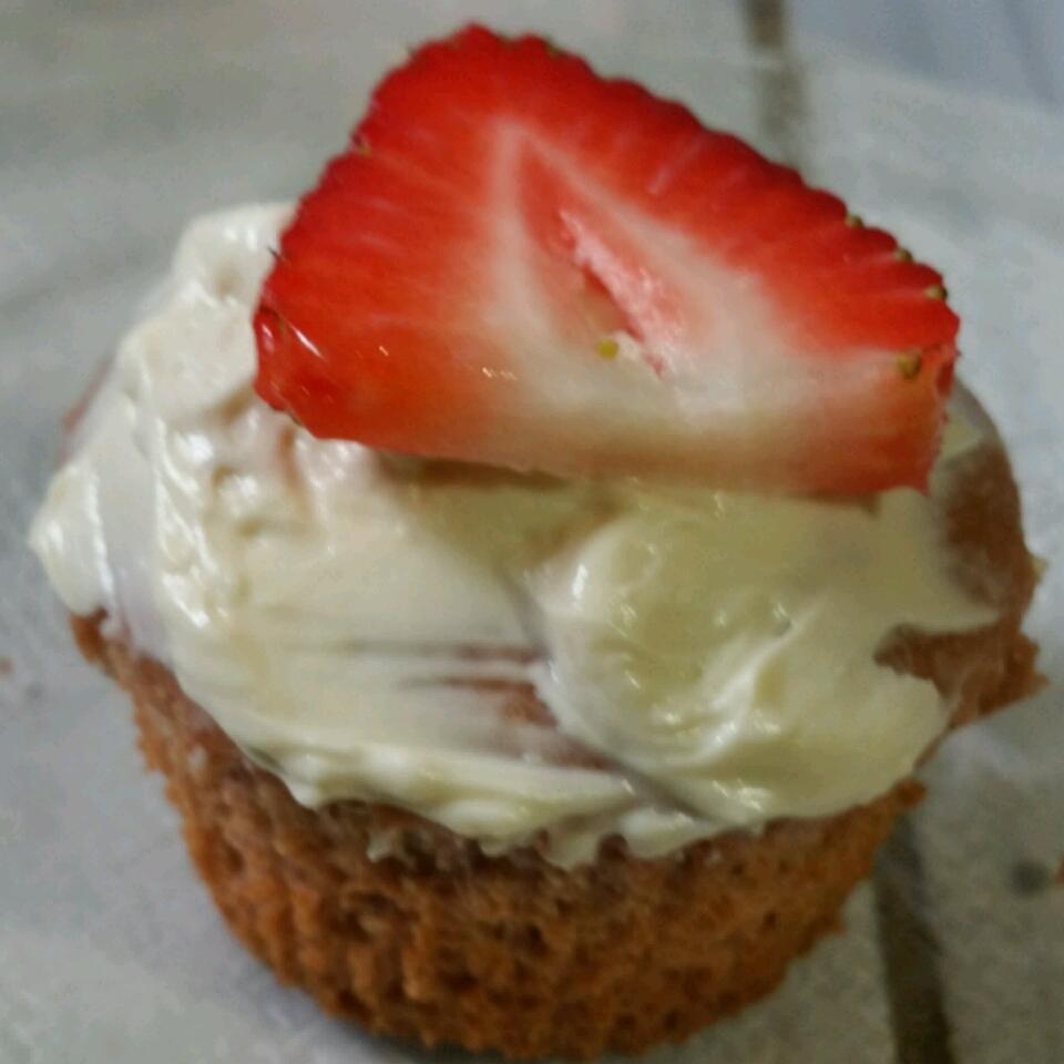 Real Strawberry Cupcakes 
