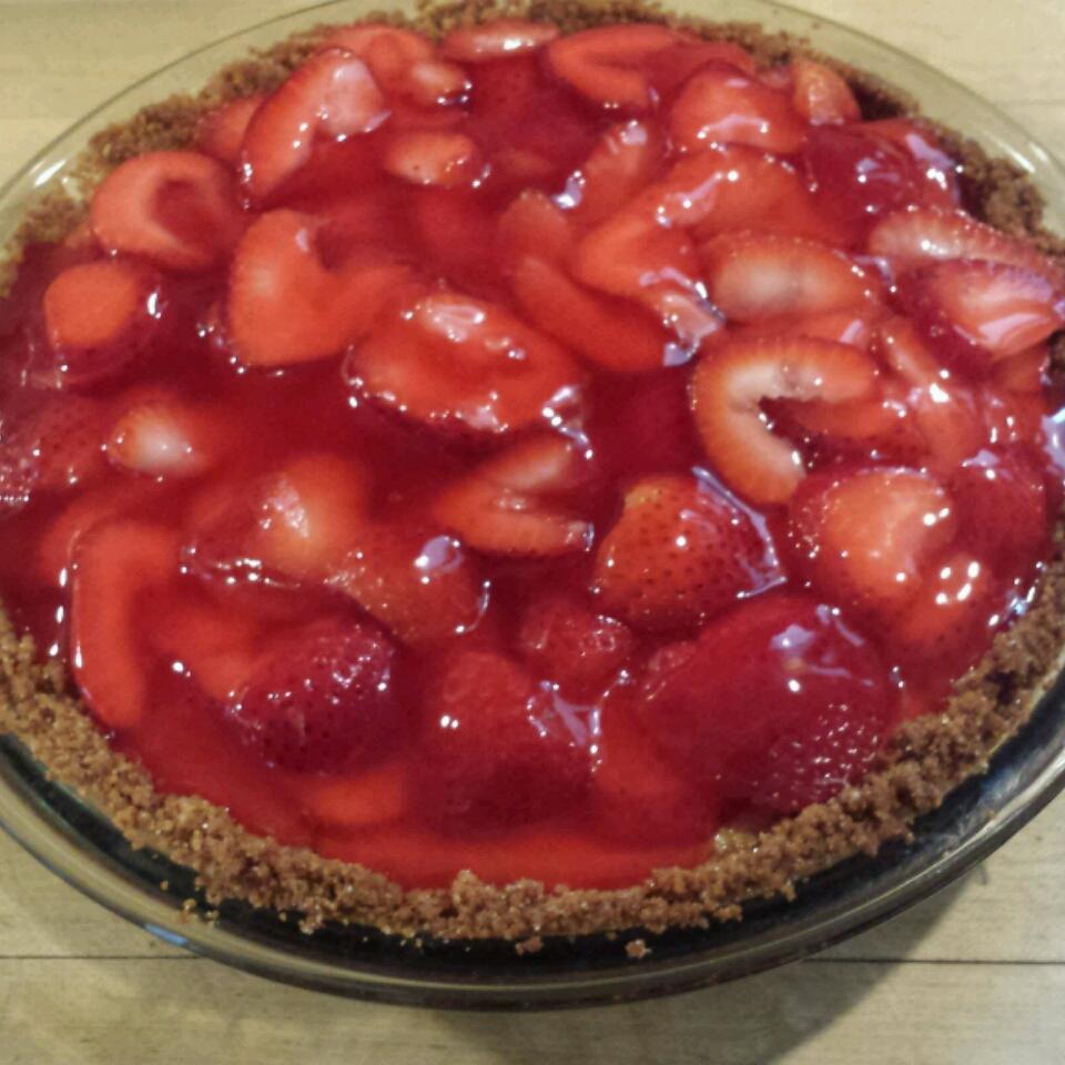 Fresh Strawberry Cheesecake Pie 