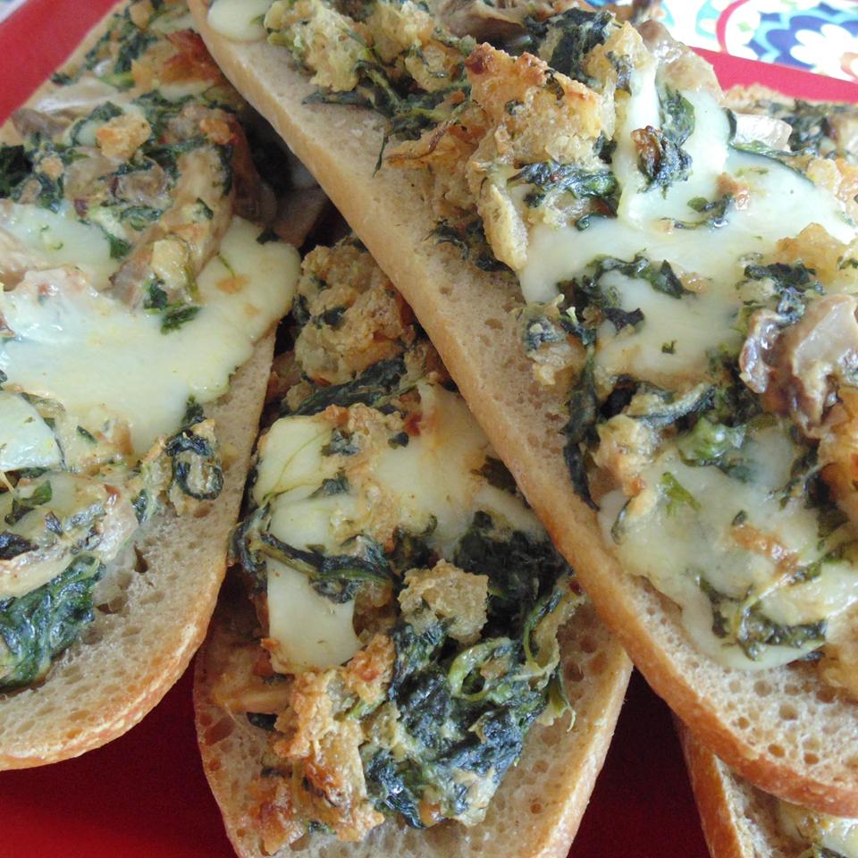 To-Die-For Stuffed Garlic Bread