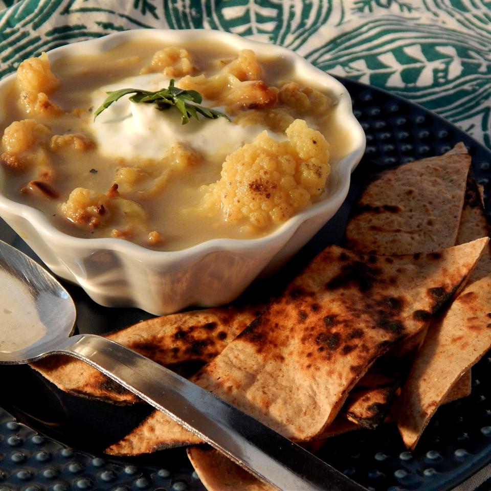 Curry Roasted Cauliflower Soup 
