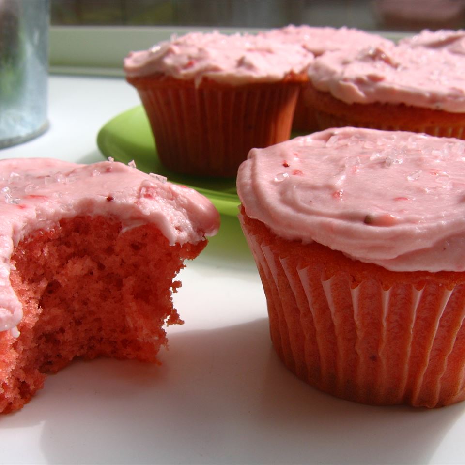 Strawberry Cake and Frosting I image