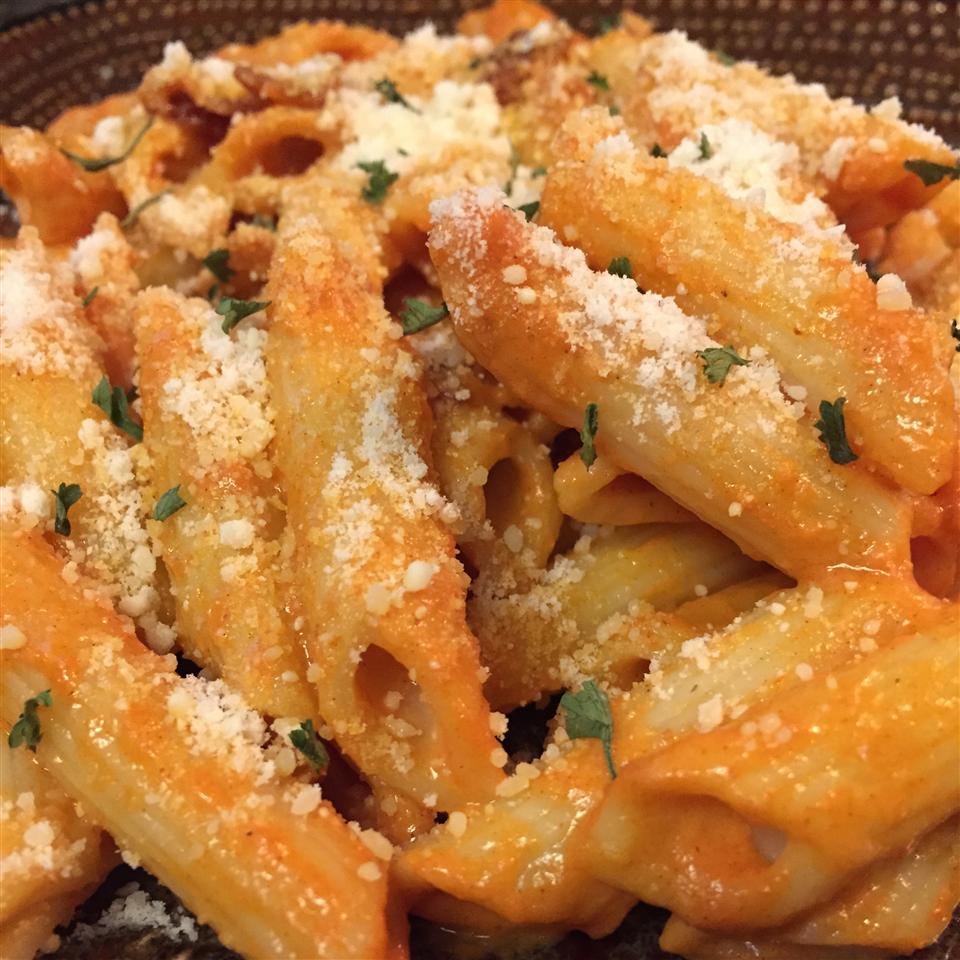 Penne and Vodka Sauce 