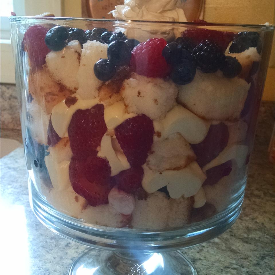 Berry Trifle 