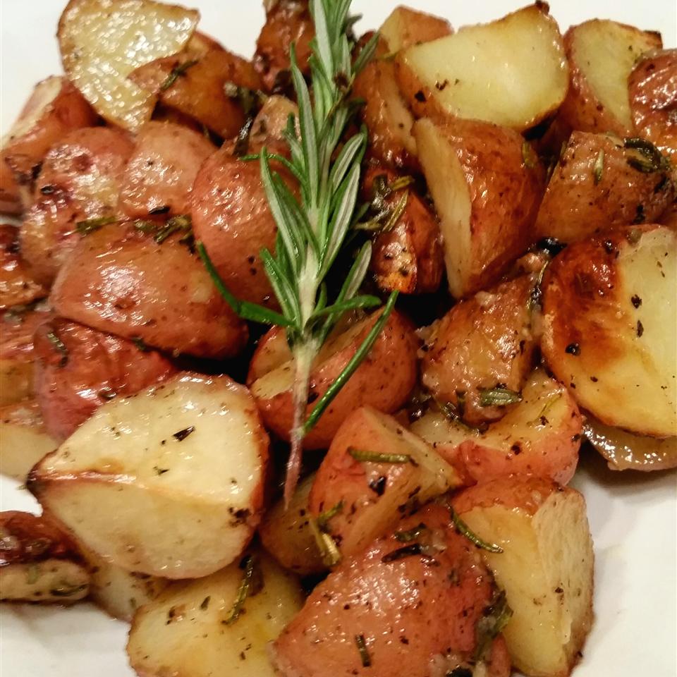 Rosemary Potatoes with Roasted Heads of Garlic 