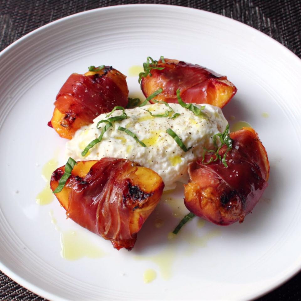 Grilled Prosciutto-Wrapped Peaches with Burrata and Basil 