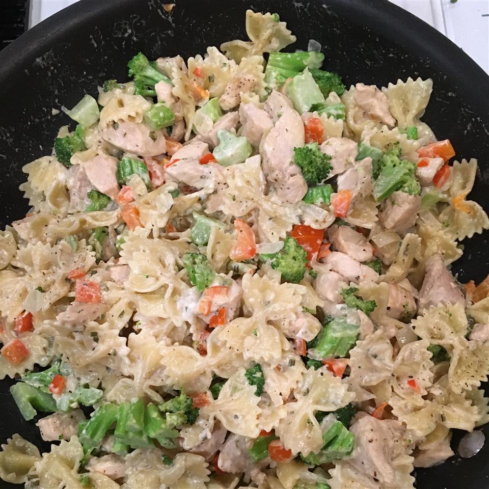 Chicken and Bow Tie Pasta 