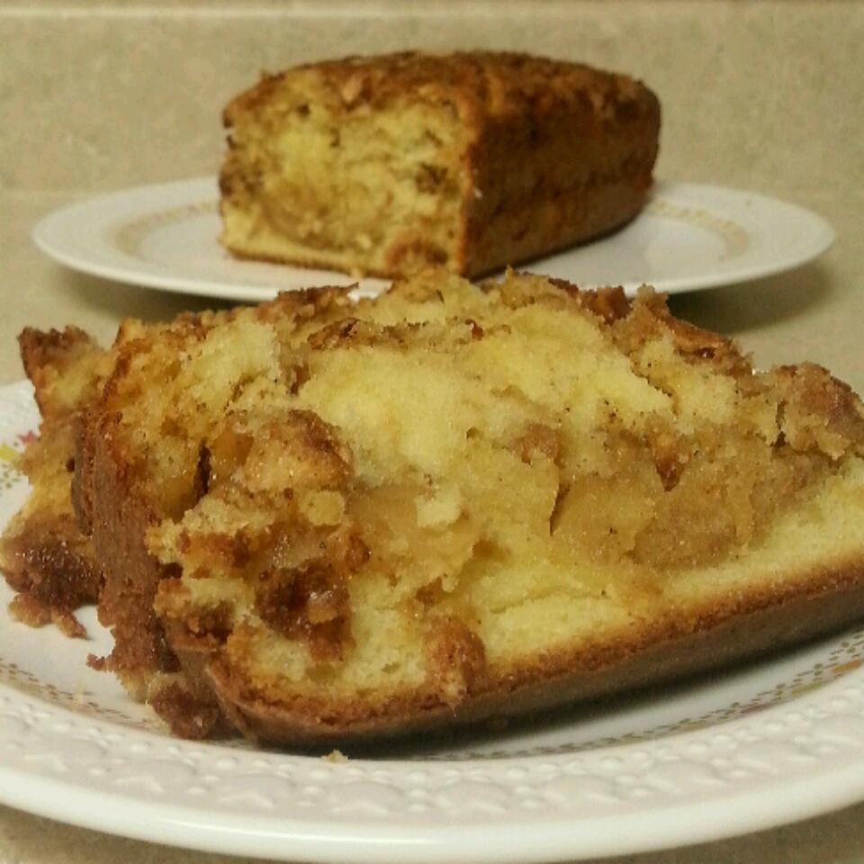 Apple Cinnamon White Cake 