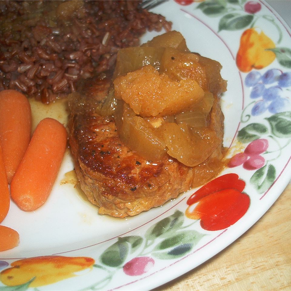 Pork Chops with Apple Curry Sauce