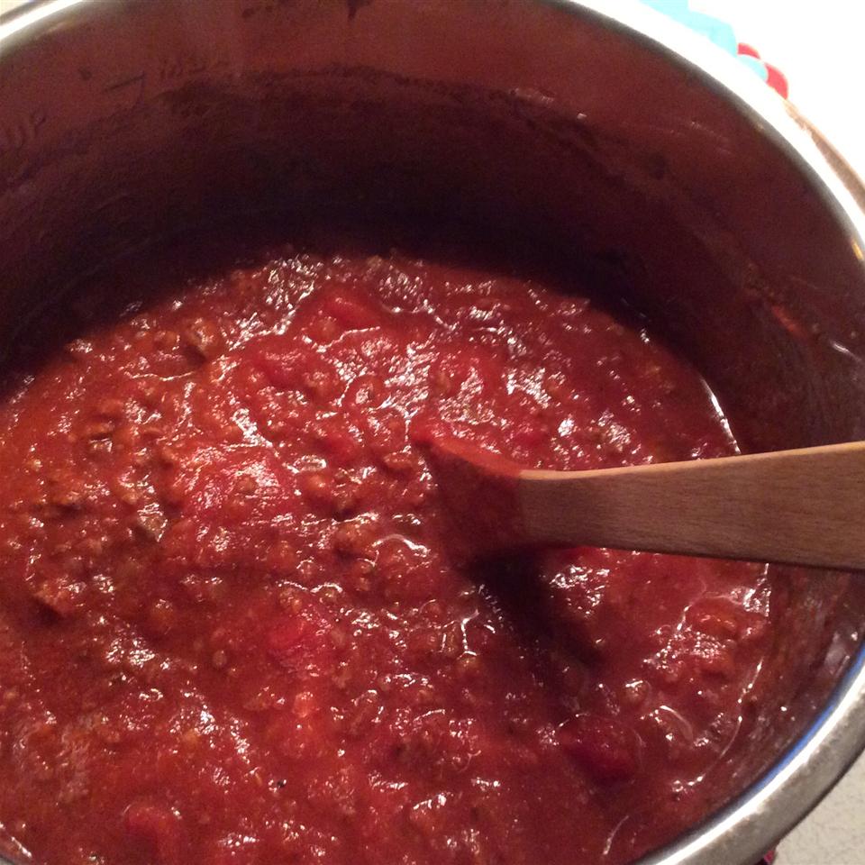 Meat-Lover's Slow Cooker Spaghetti Sauce 