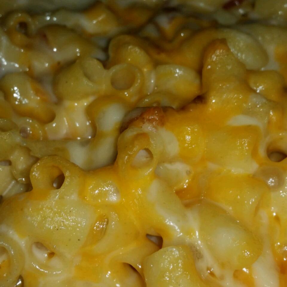 Gluten-Free Macaroni and Three Cheeses with Bacon 