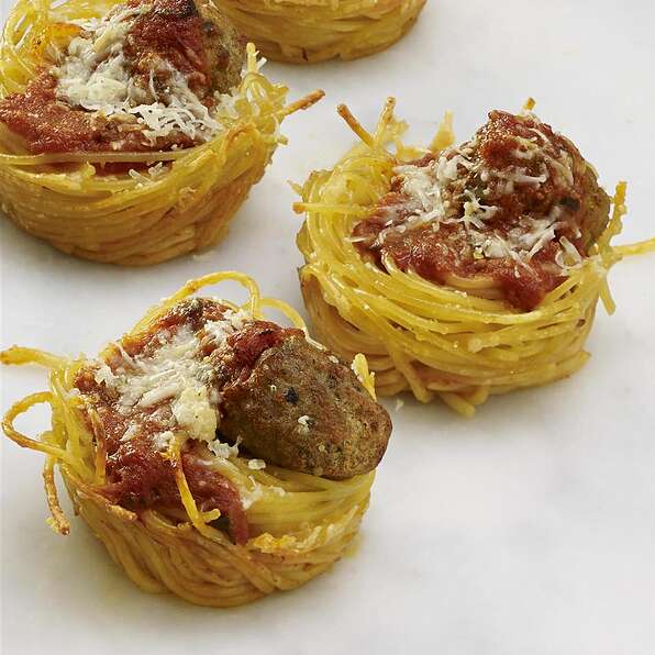 Spaghetti Meatball Muffin Bites