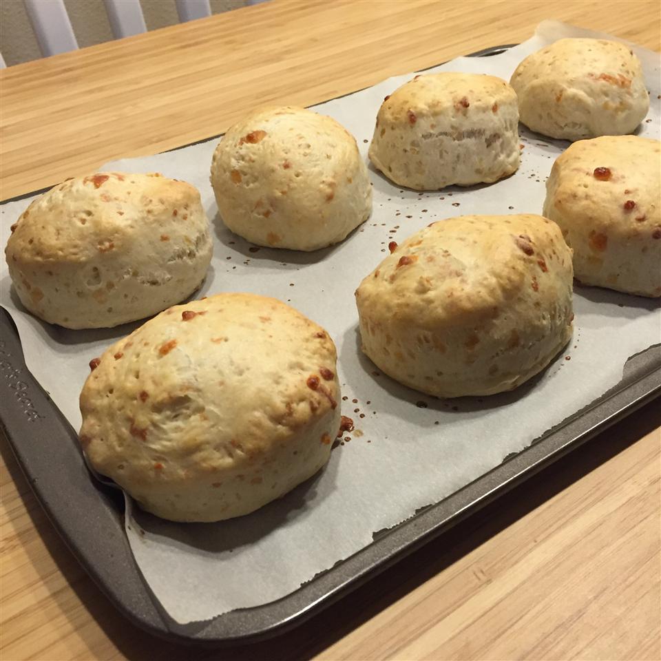 Easy Cheese and Garlic Scones 