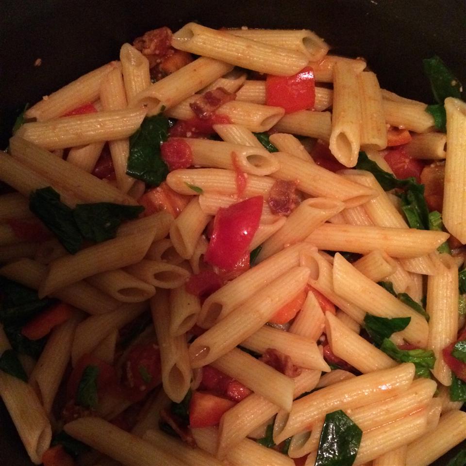 Penne Pasta with Spinach and Bacon 