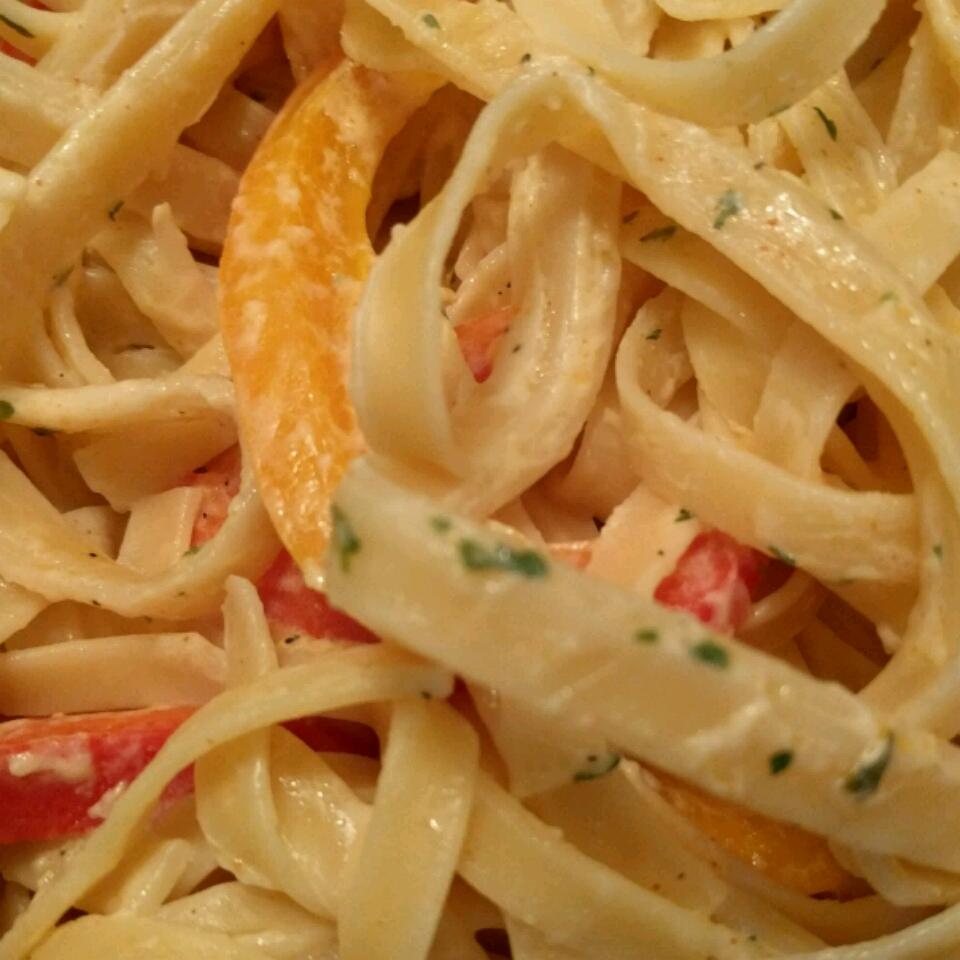 Fettuccine with Sweet Pepper-Cayenne Sauce 