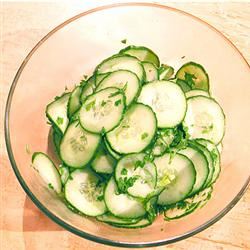 Easy Cucumber Salad 