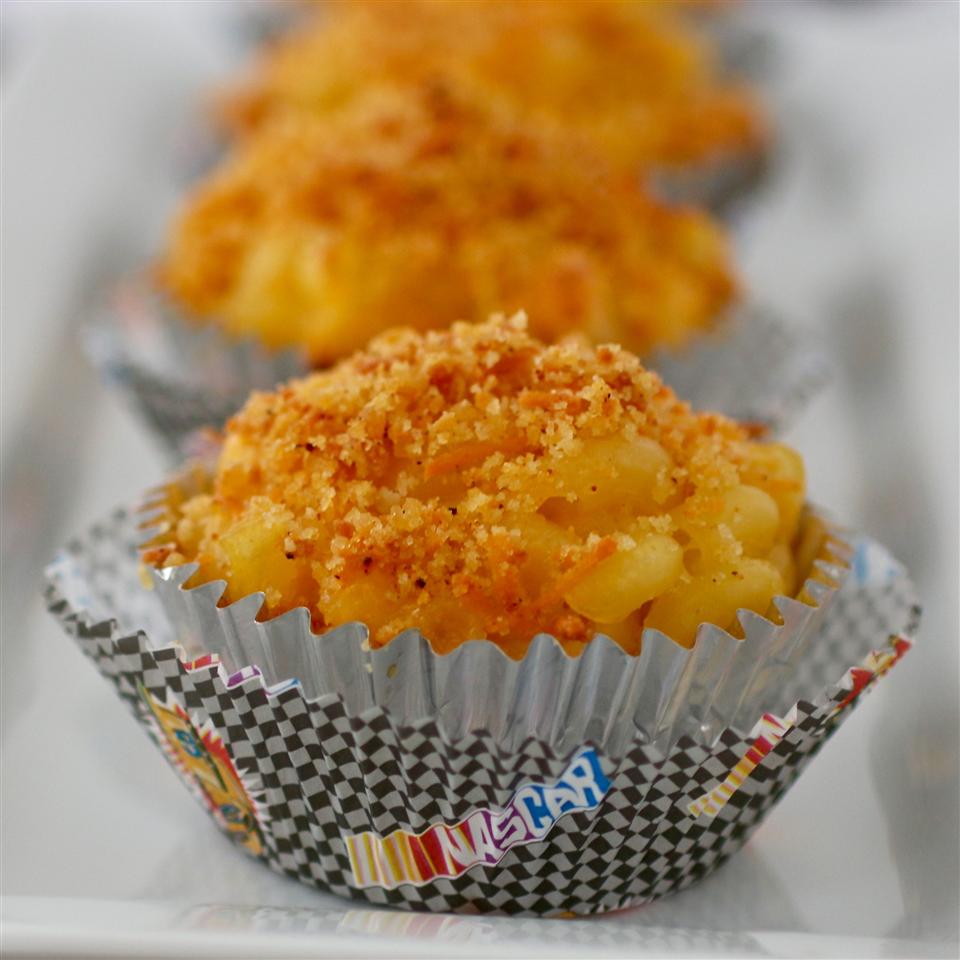 Easy Mac and Cheese Muffins 