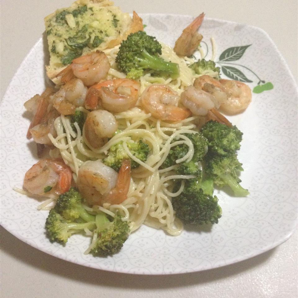 Angel Hair Pasta with Garlic Shrimp and Broccoli 