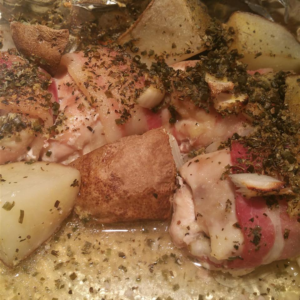 Bacon-Roasted Chicken with Potatoes 