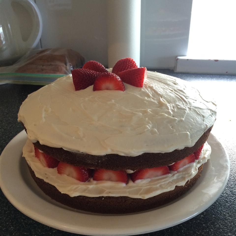 Carry Cake with Strawberries and Whipped Cream 