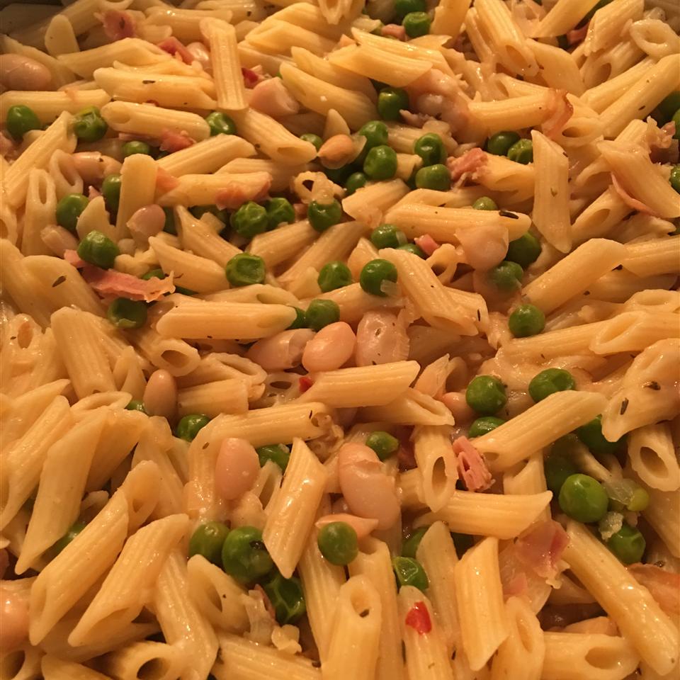 Penne Pasta with Peas and Prosciutto Isa