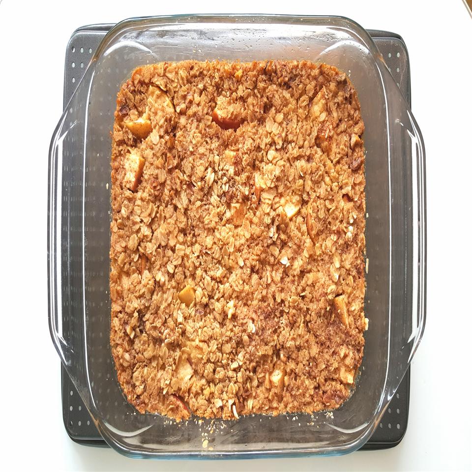 Apple Crumble Baked Oatmeal 