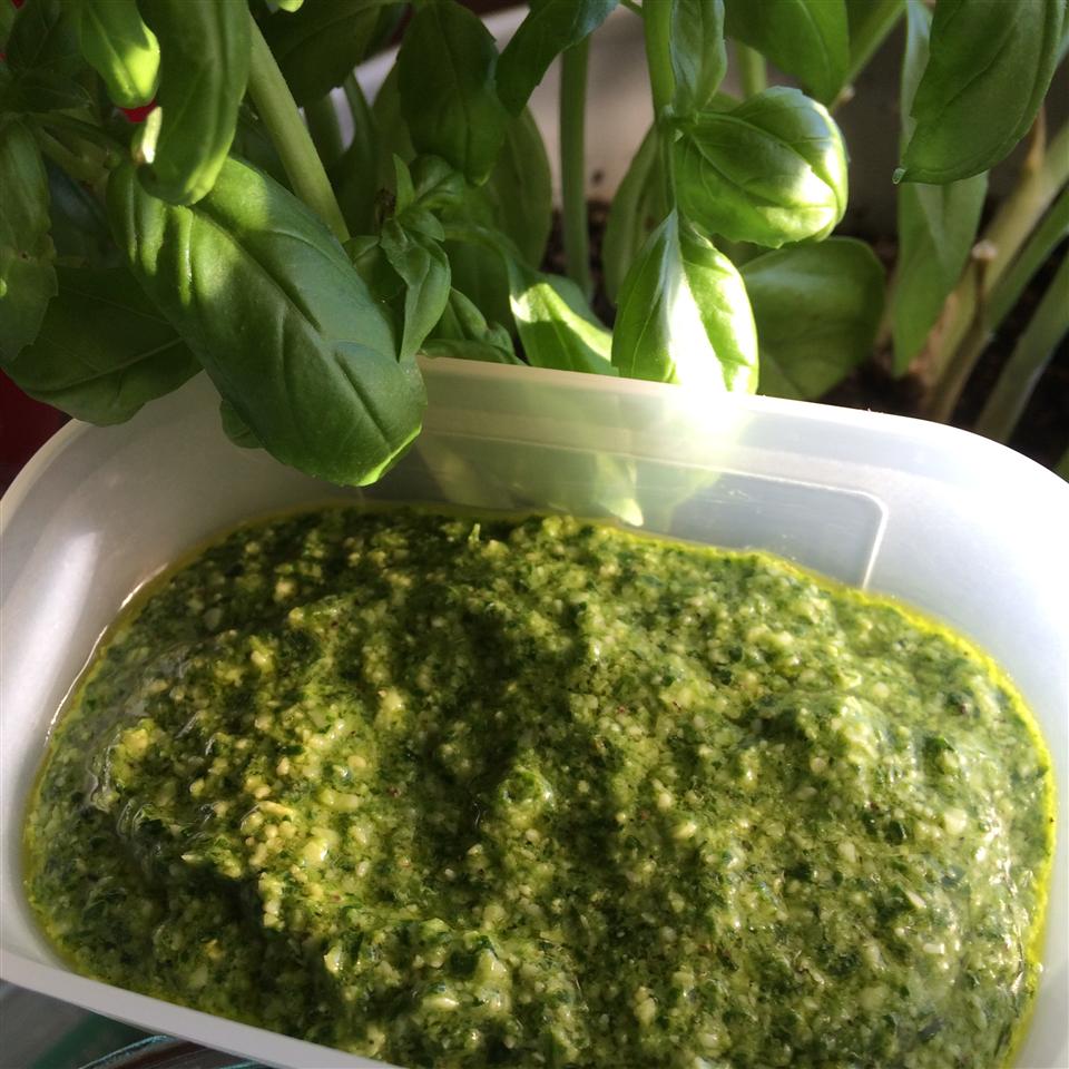 Spinach Basil Pesto 
