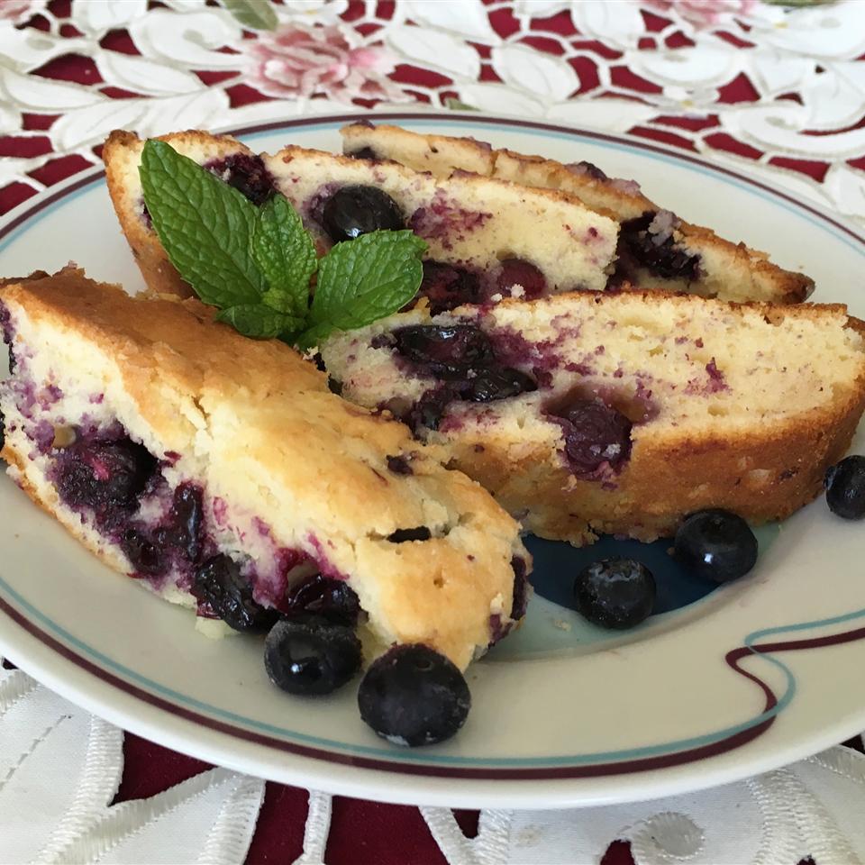Better-Than-Starbucks&reg; Blueberry Pound Cake
