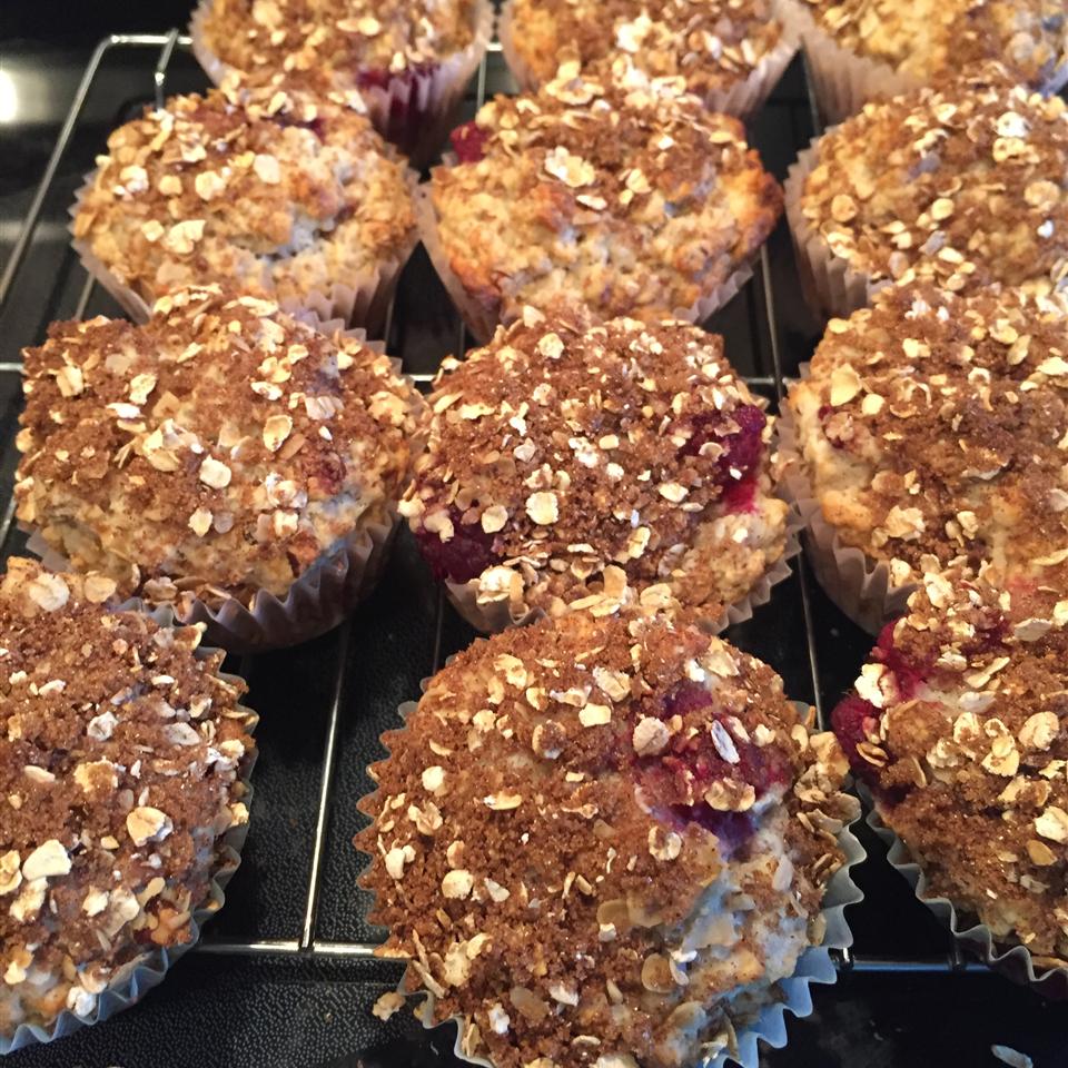 Berry Oatmeal Muffins 
