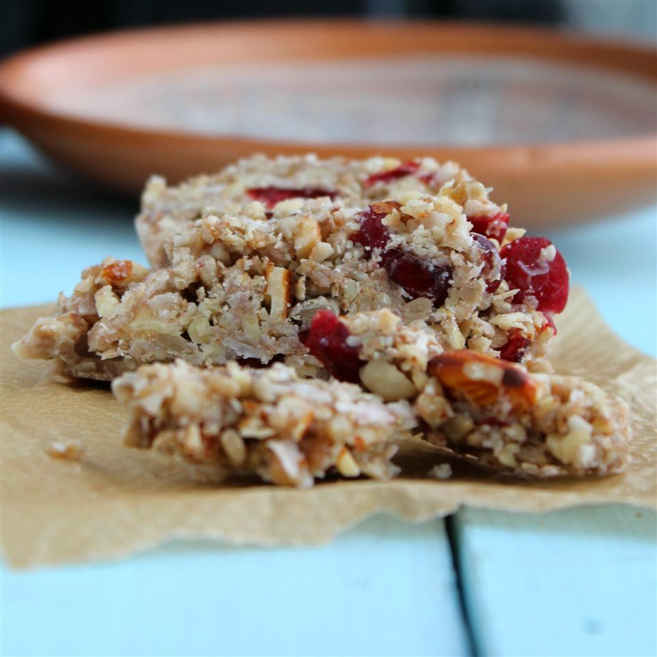Oat-Free and Gluten-Free Granola Bars (Clean Eating) 