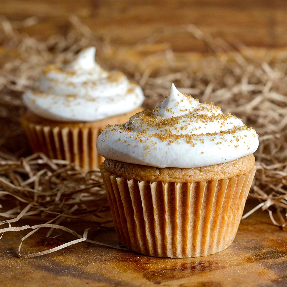 Spiced Cupcakes with Cinnamon Cream Cheese Frosting 