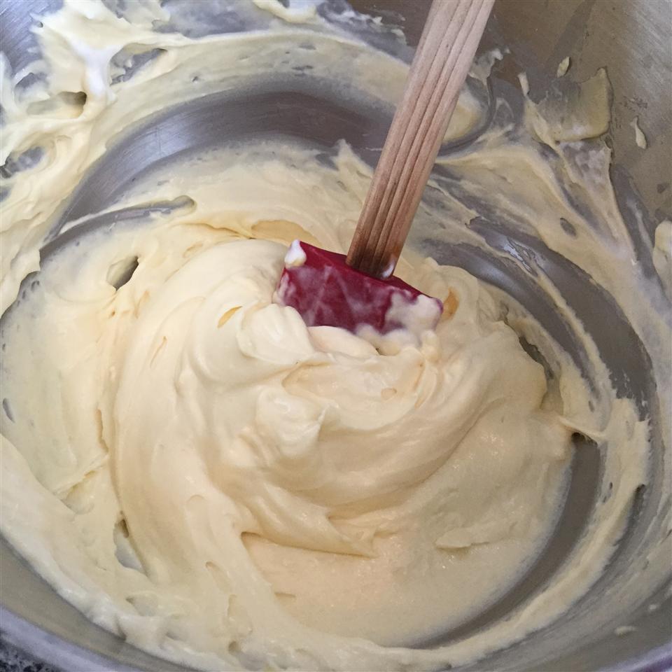 Whipped Cream Mousse Frosting 