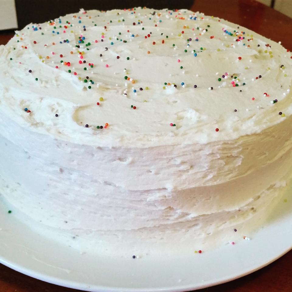 Heavenly White Cake 
